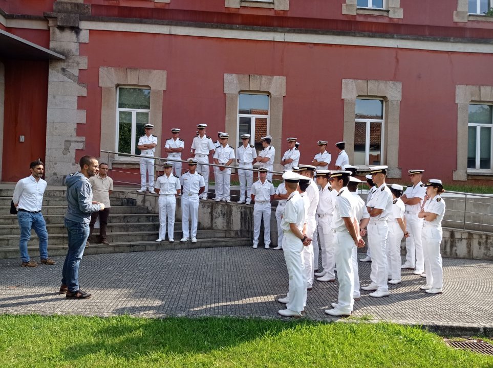 Visita de una delegación de alumnos de segundo curso a la Escuela Politécnica de Ingeniería de Ferrol de la Universidad de A Coruña