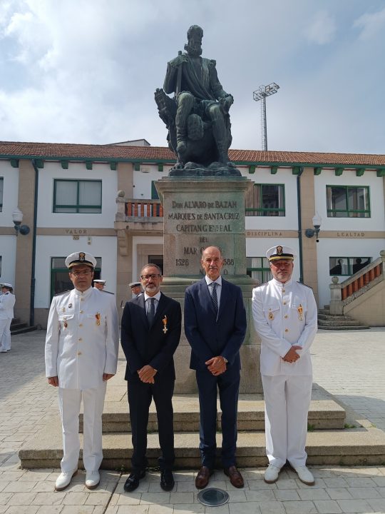 Acto de imposición de condecoraciones a personal del CUD-ENM