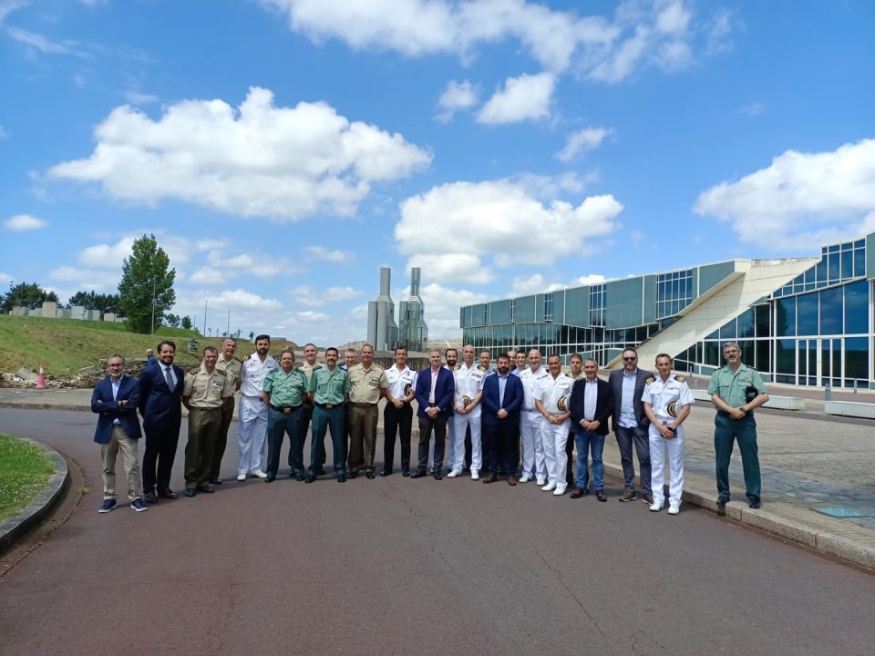 Visita profesional de los alumnos del Máster DIRETIC a las instalaciones de AMTEGA