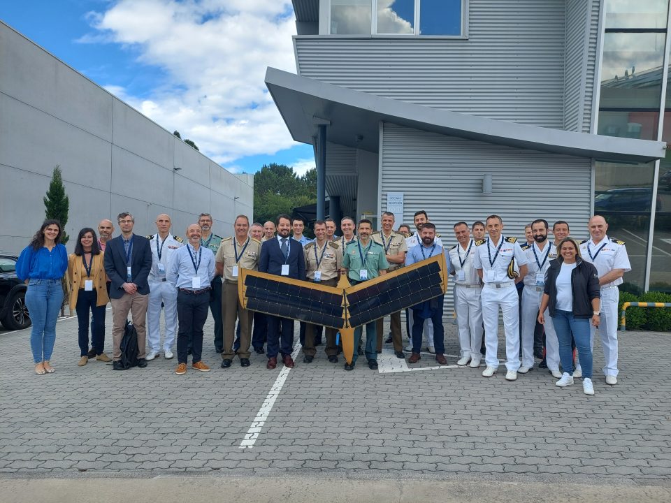 Visita profesional de los alumnos del Máster DIRETIC a las instalaciones de Marine Instruments