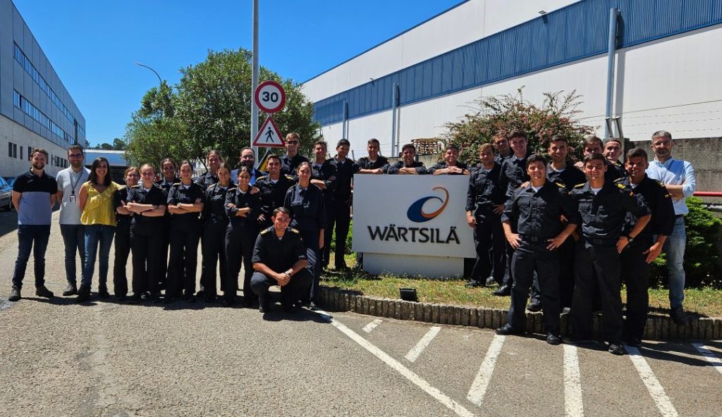 Professional visit of fourth-year students to the facilities of WÄRTSILÄ IBÉRICA SA