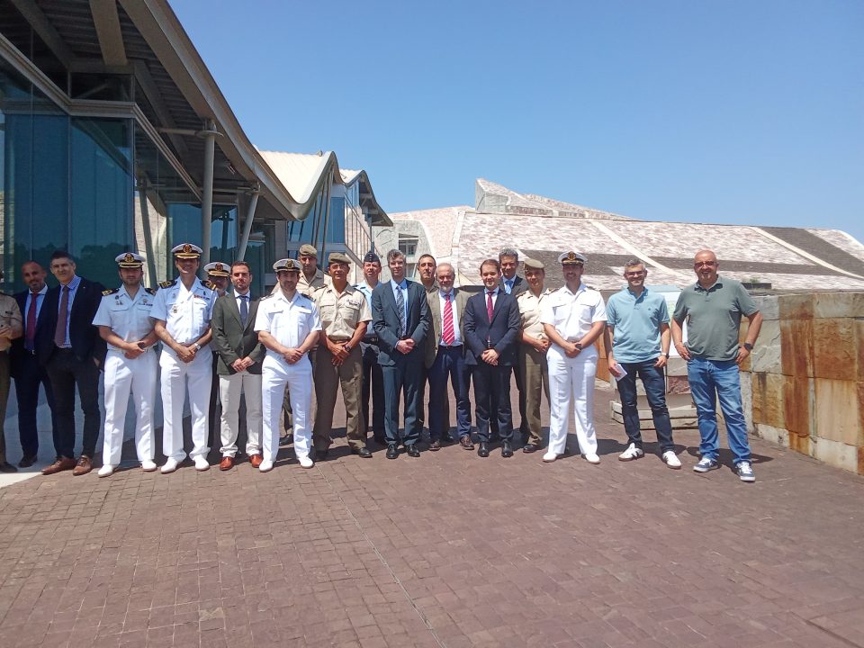 Visita profesional de los alumnos del Máster DIRETIC a las instalaciones de AMTEGA