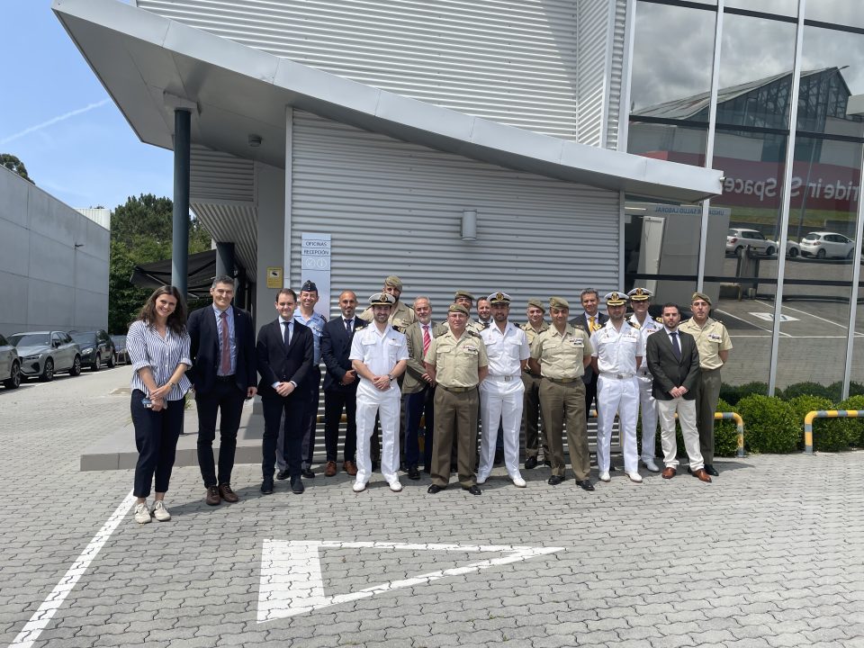 Visita profesional de los alumnos del Máster DIRETIC a las instalaciones de Marine Instruments